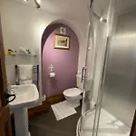 Overdale And Free Parking 4*
