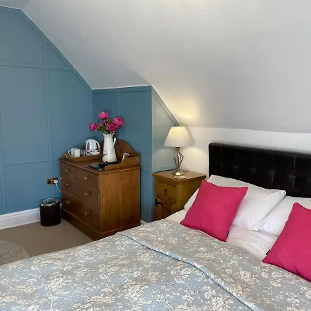 Pensionat Overdale And Free Parking 4*
