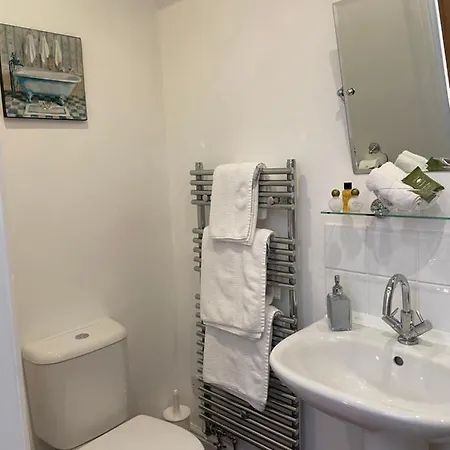 Overdale And Free Parking Whitby