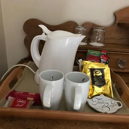 Overdale And Free Parking Penzion Whitby