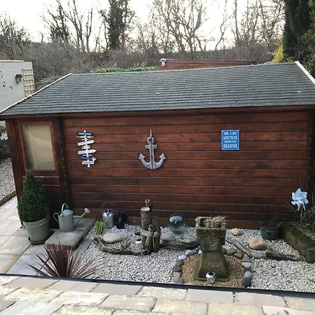 Overdale And Free Parking Pensionat 4*