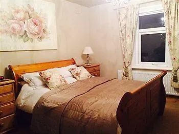 Overdale And Free Parking Whitby