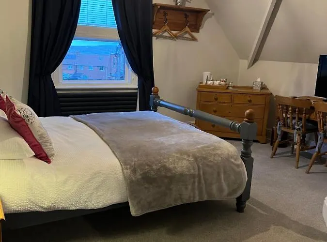 Guest house Overdale And Free Parking