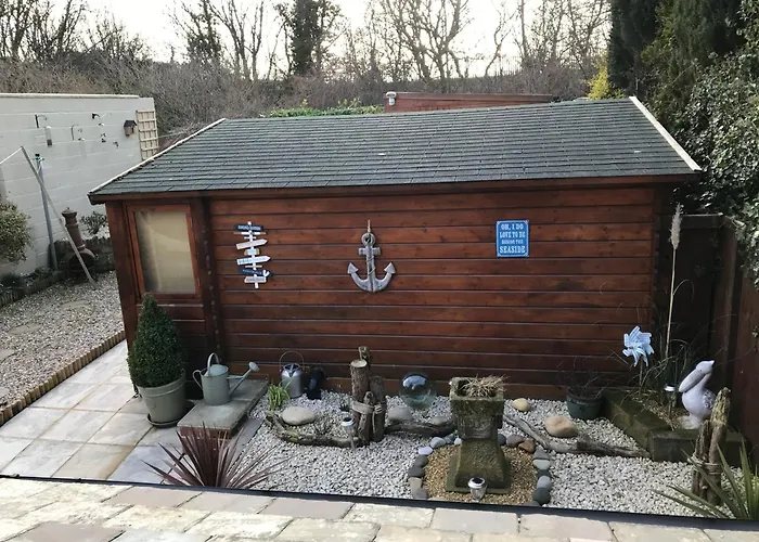 Overdale And Free Parking Guest house 4*