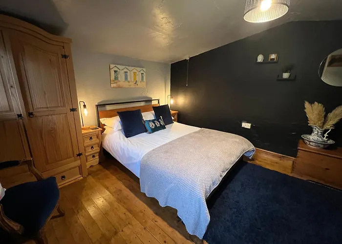 Overdale And Free Parking Guest house Whitby