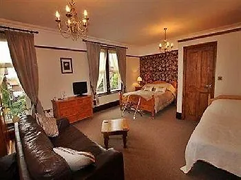 Overdale And Free Parking Guest house 4*