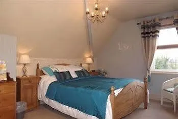 Overdale And Free Parking Whitby