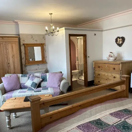 Overdale And Free Parking 4* Whitby