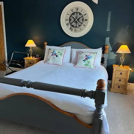 Overdale And Free Parking Konukevi