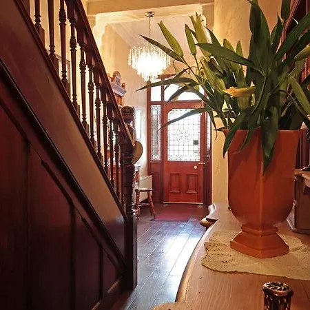 Overdale And Free Parking 4* Whitby