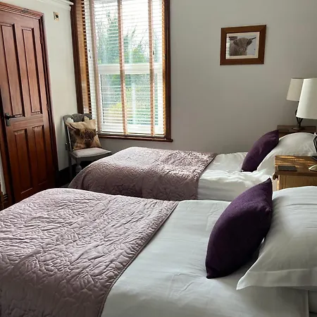 Overdale And Free Parking Guest house 4*