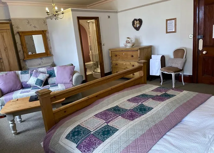 Guest house Overdale And Free Parking 4*