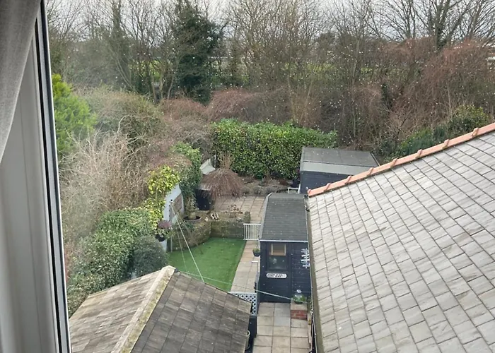 Overdale And Free Parking Guest house 4*