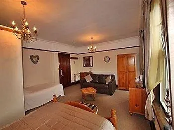 Overdale And Free Parking 惠特比